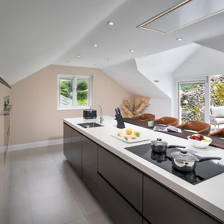 Secret Garden - Luxury Hot Tub - Family & Pet Friendly - District * Winster (Cumbria)