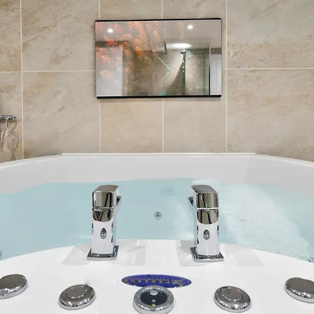 Secret Garden - Luxury Hot Tub - Family & Pet Friendly - District Winster (Cumbria)